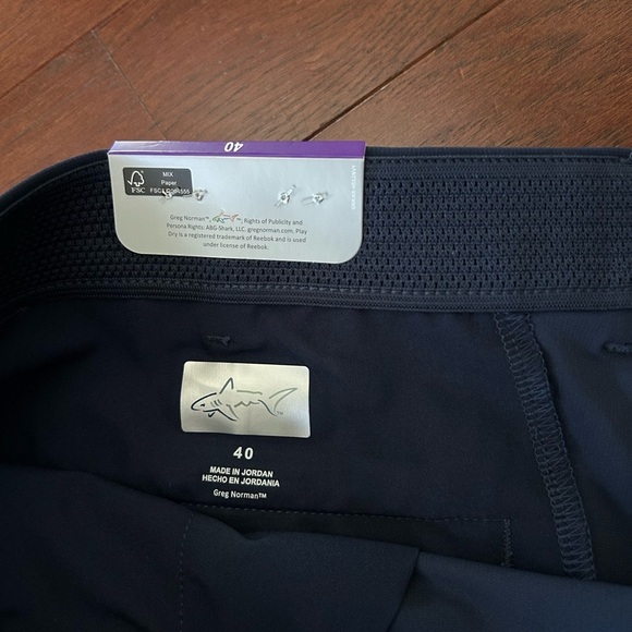 NWT Greg Norman Stretch Golf Shorts
40 Blue Lightweight Easy Care 8.5"
Inseam - Picture 4 of 9